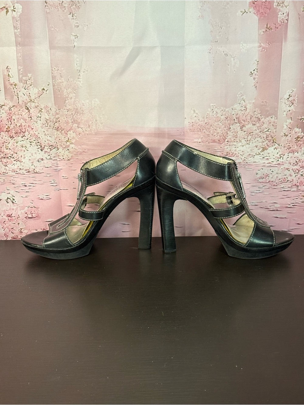 Michael Michael Kors black leather platform front zipper ankle strap size 6.5 PO